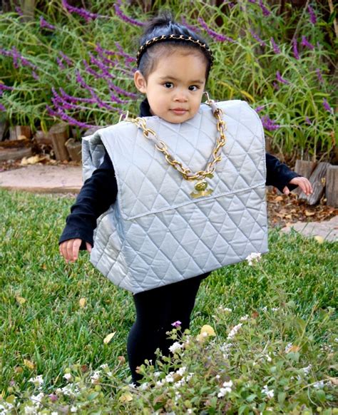 KIDS: DIY Chanel purse costume 